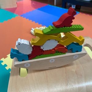 Meet your Posher, Joyce